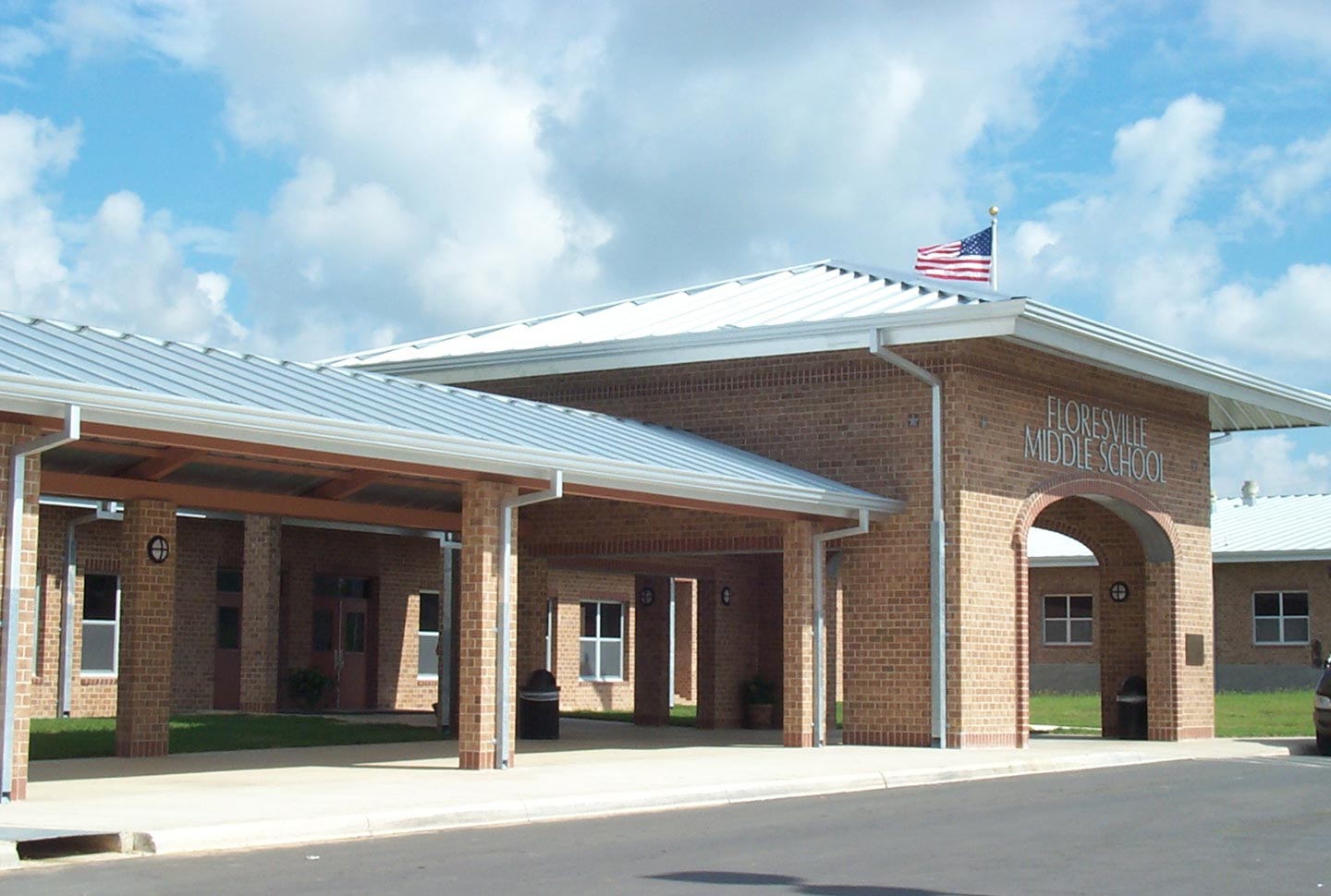 floresville-middle-school-01