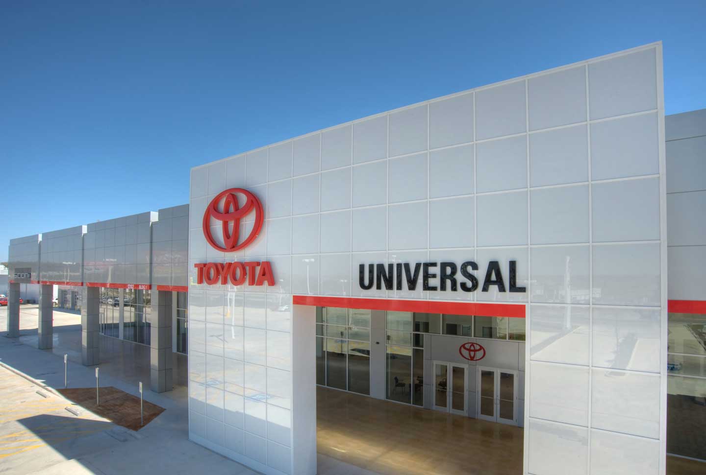 universal-toyota-4